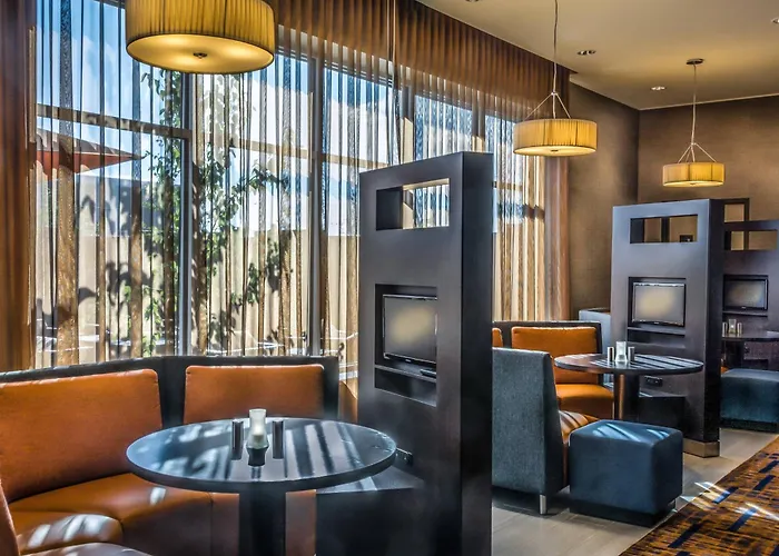 Courtyard By Marriott Winnipeg Airport